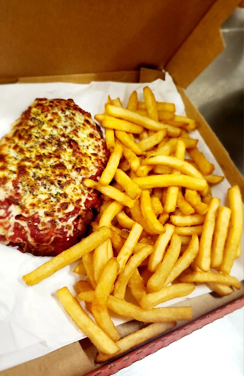 Highlights, Chequers Pizza