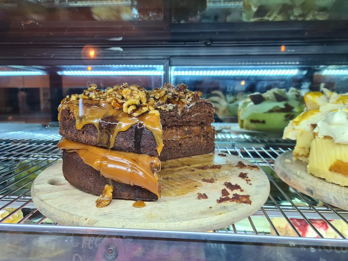 Sticky Date Pudding, Cafe PIZZ by Pizzaca