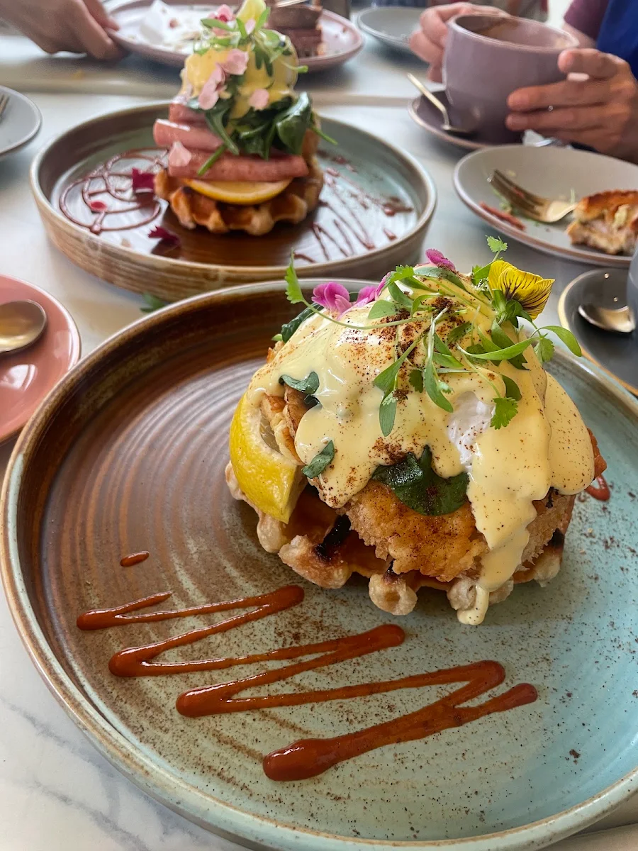 Highlights, Heimish bleu cafe