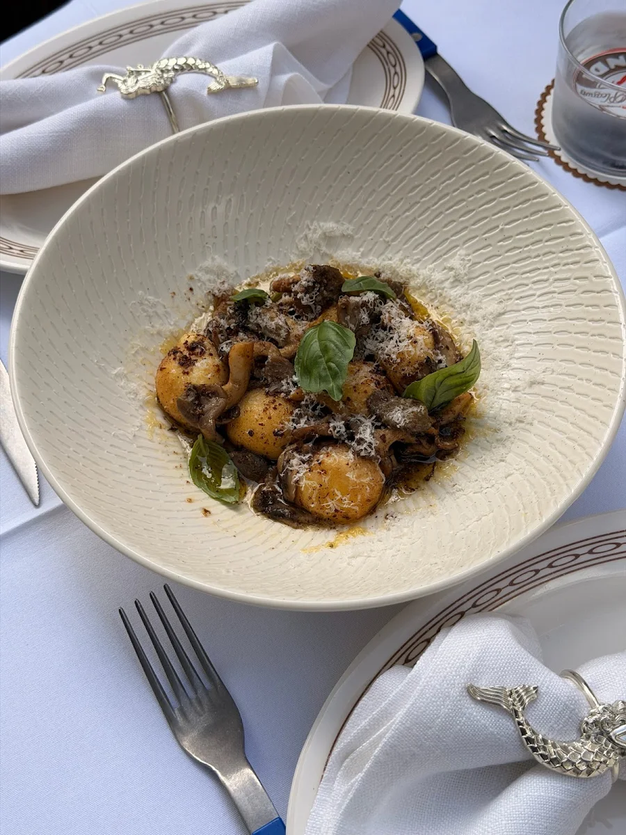 Highlights, Bistro Bondi