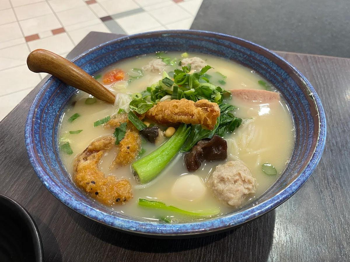 Rice Noodle with Chicken Stock Soup