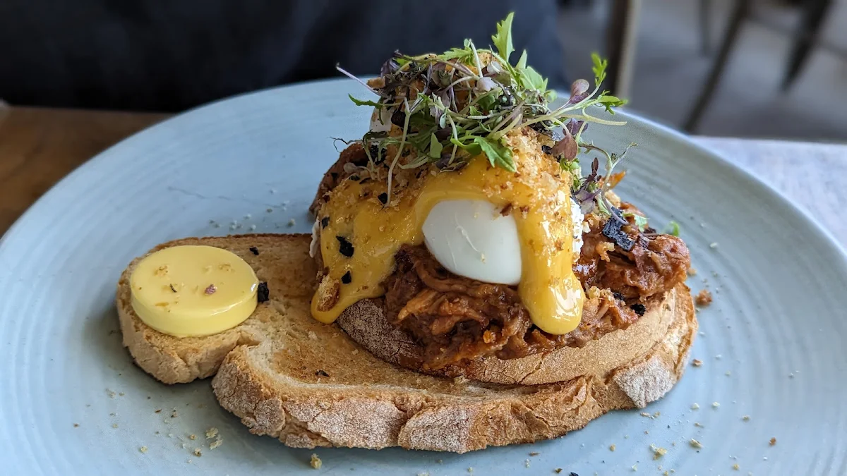 BBQ Eggs Benedict