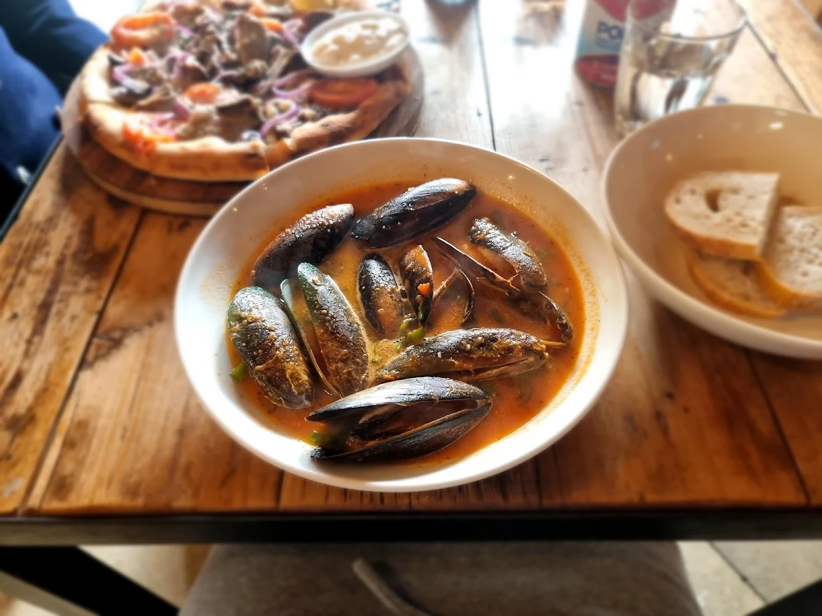 Mussels, The Stables