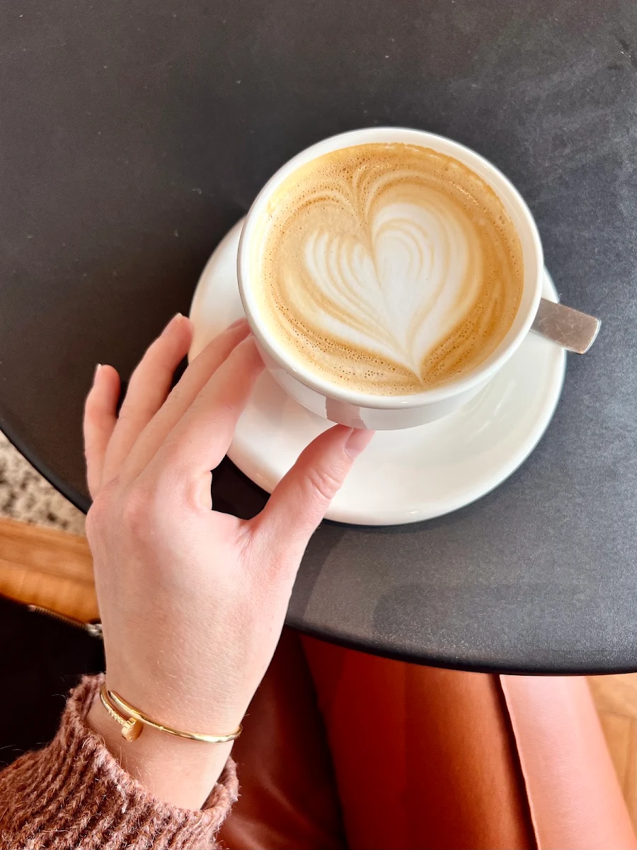 Medium Latte, Lava Coffee