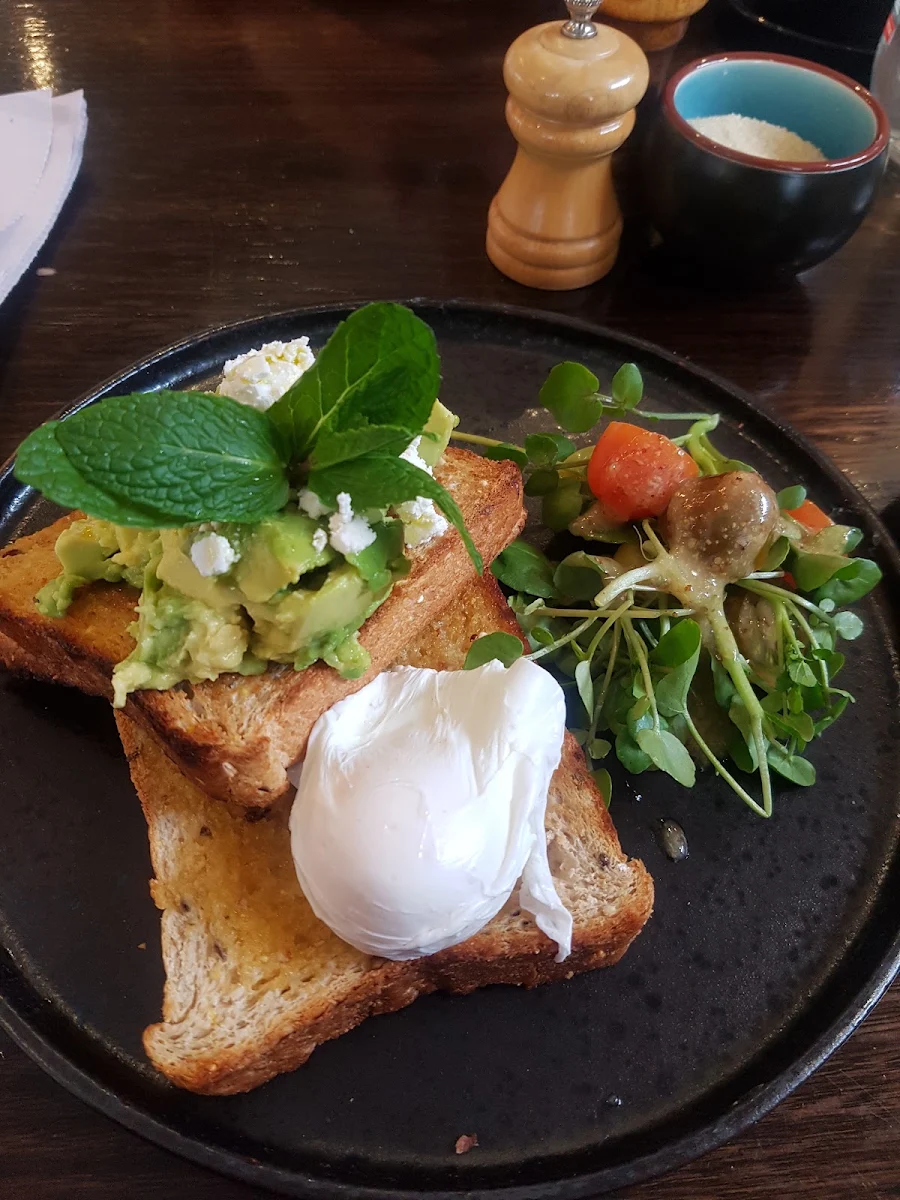 Smashed Avocado, Sweet Lulus Cafe