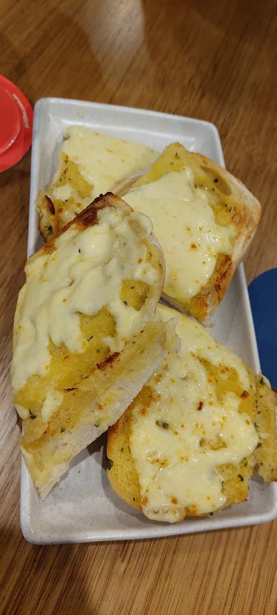 Cheesy Garlic Bread
