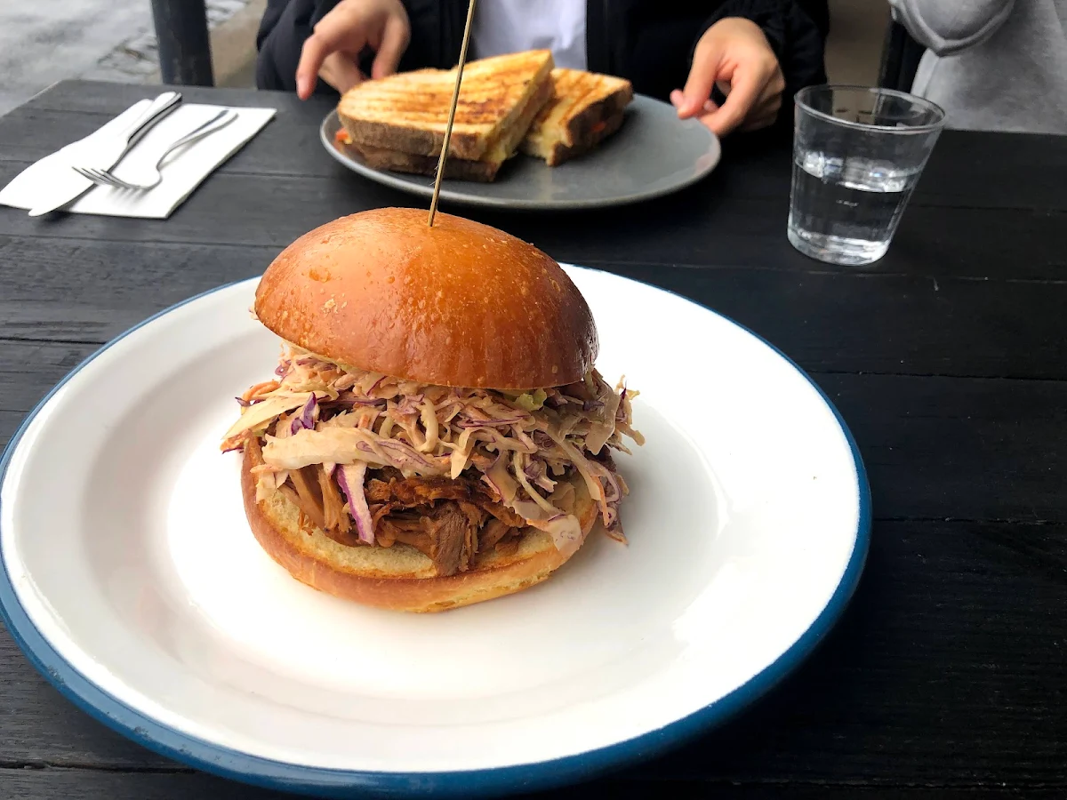 Pulled Pork Burger