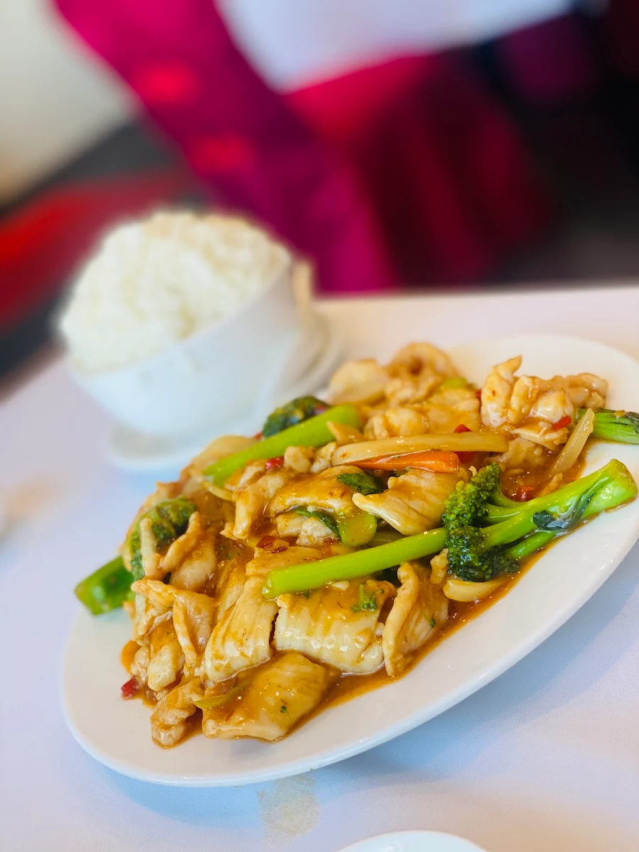 Chilli Chicken with Steamed Rice