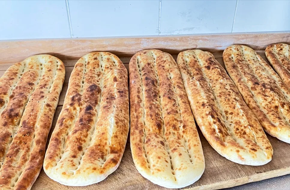 Turkish Bread, Thornlie Kebabs