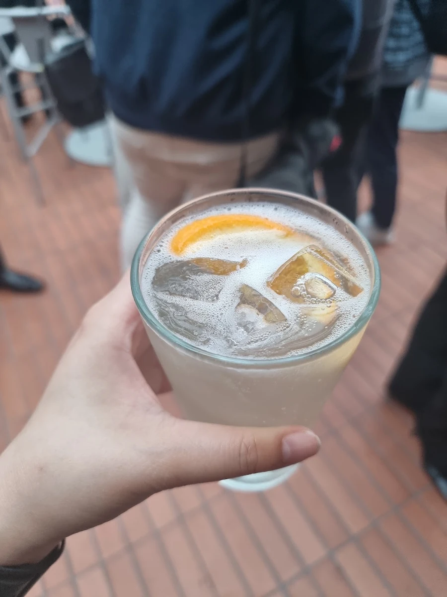 Hard Lemonade, Good Heavens Rooftop Bar