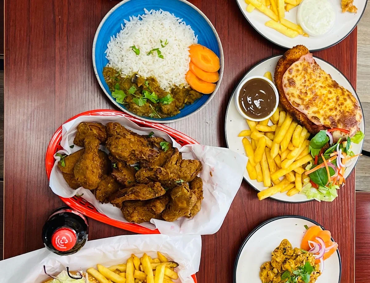Highlights, Guff Shop Cafe & Restuarant