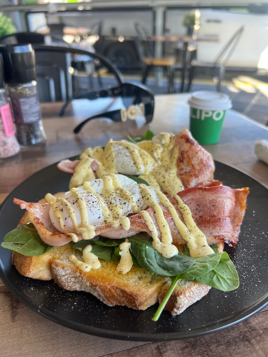 Highlights, Cool Beanz Cafe and Dessert Bar