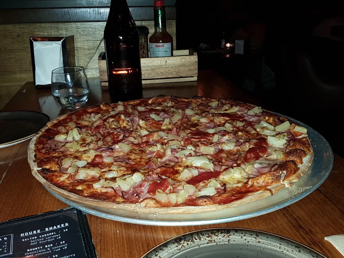 Hawaiian Pizza