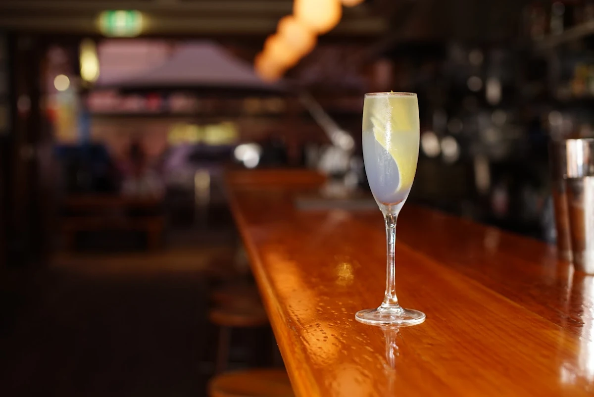 Highlights, 399 Small Bar