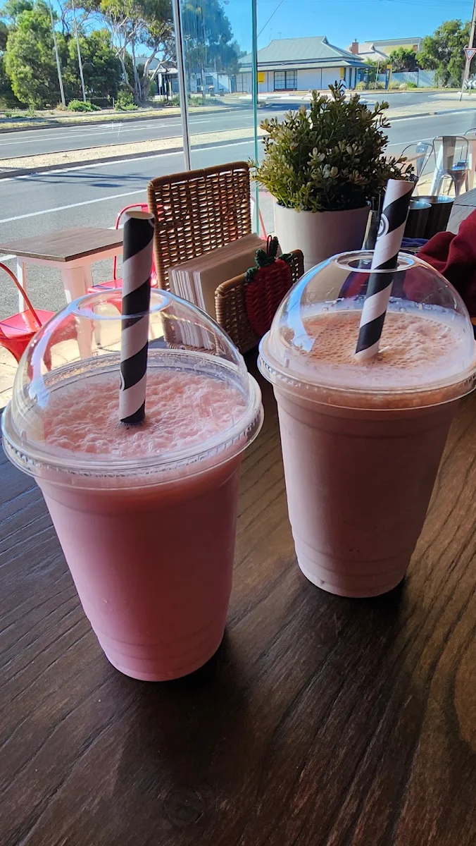 Milkshake, Fort Cafe &Takeaway