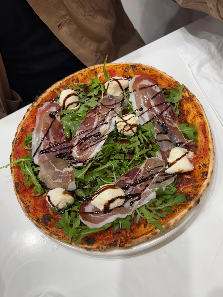 Highlights, Nonno's Pizzeria