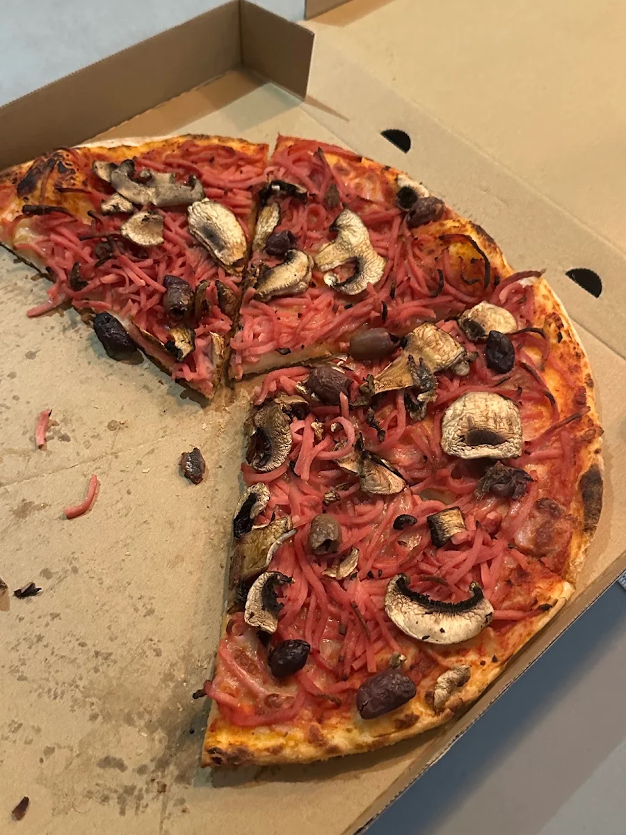 Highlights, Nonno's Pizzeria