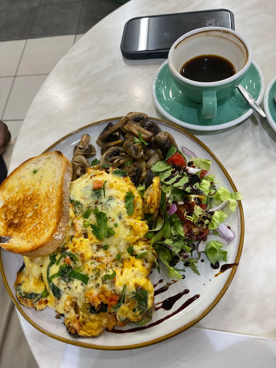 Highlights, GOOD EGG CAFE & DELI