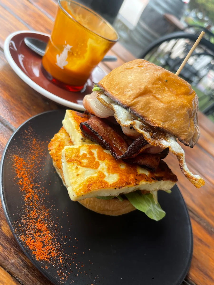 Breakfast Burger, Alley Cat Coolum Beach