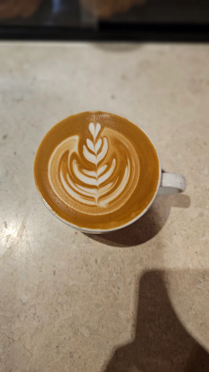 Flat White, Oliver Brown