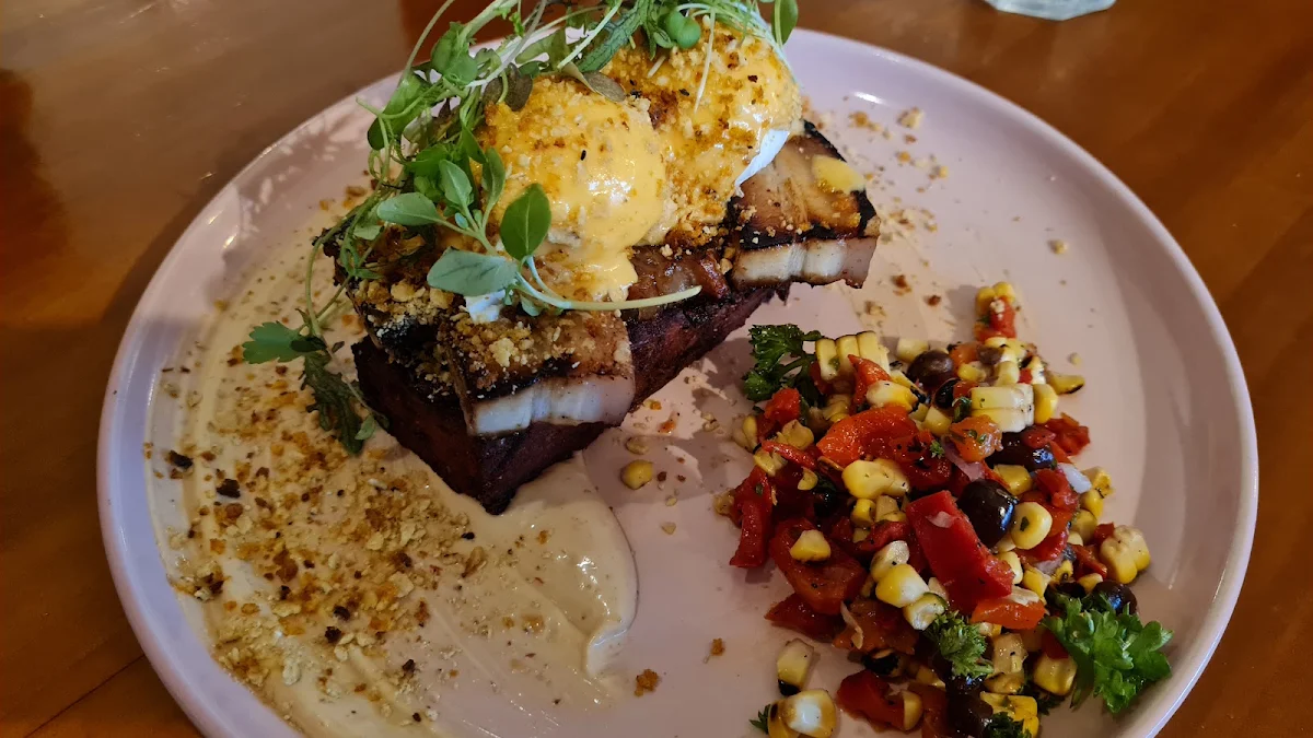 Eggs Benedict, Bohemia Cafe & Bar