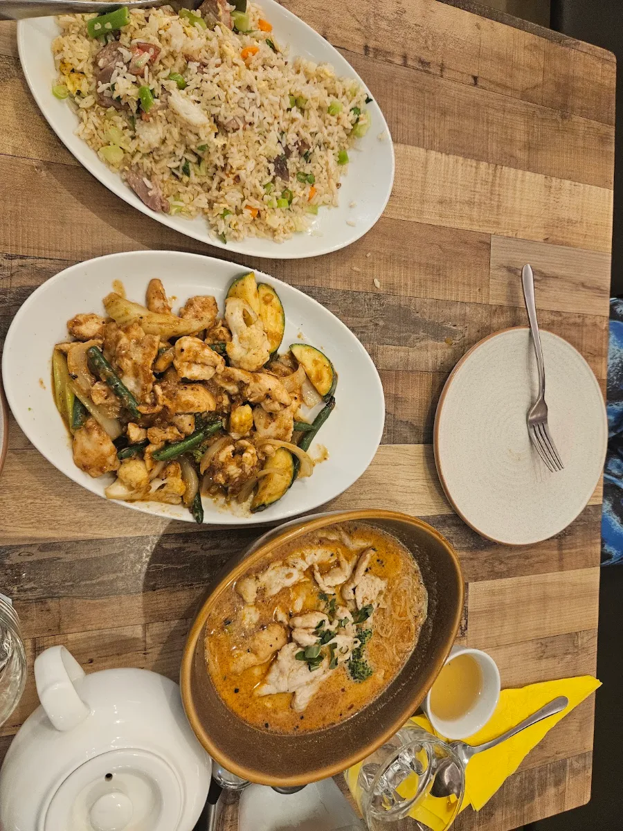 Highlights, Pedas Malaysia and Chinese Restaurant
