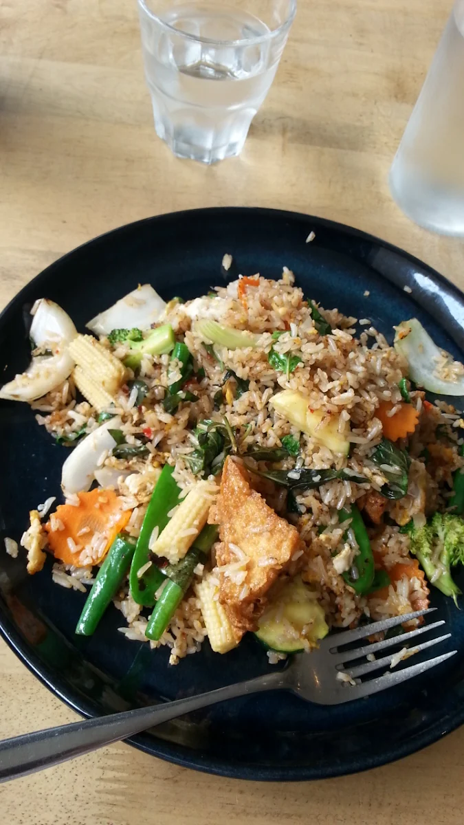 Highlights, Kings Corner Thai Five Dock