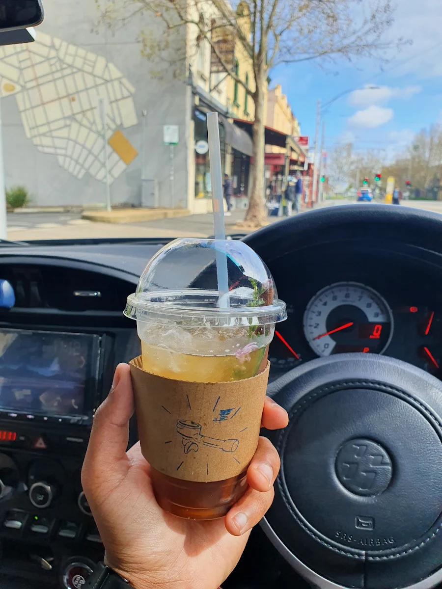 Coffee Cola, Udom House