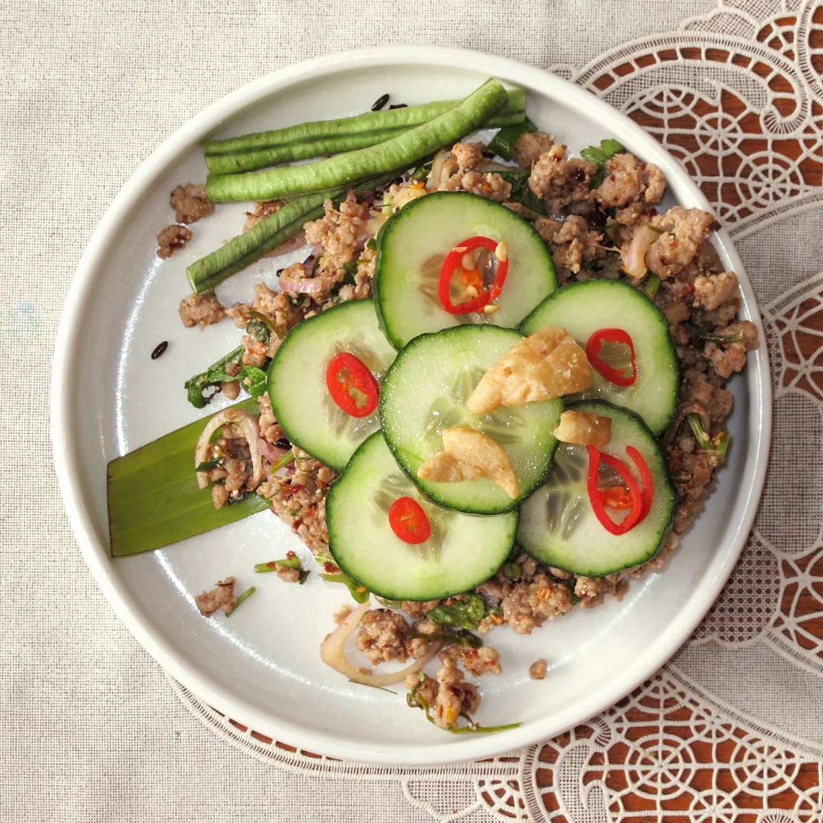 Larb Moo, Udom House