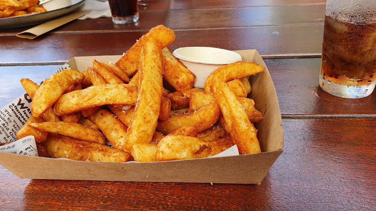 Box of Thick Cut Chips & Aioli