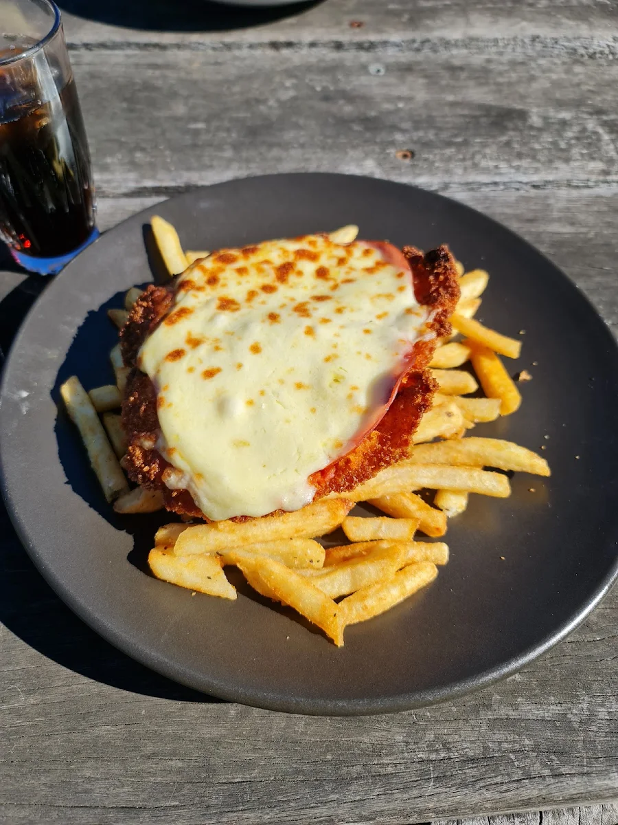 Parm, Narellan Hotel