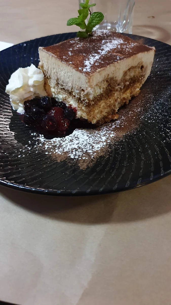 Tiramisu Cake