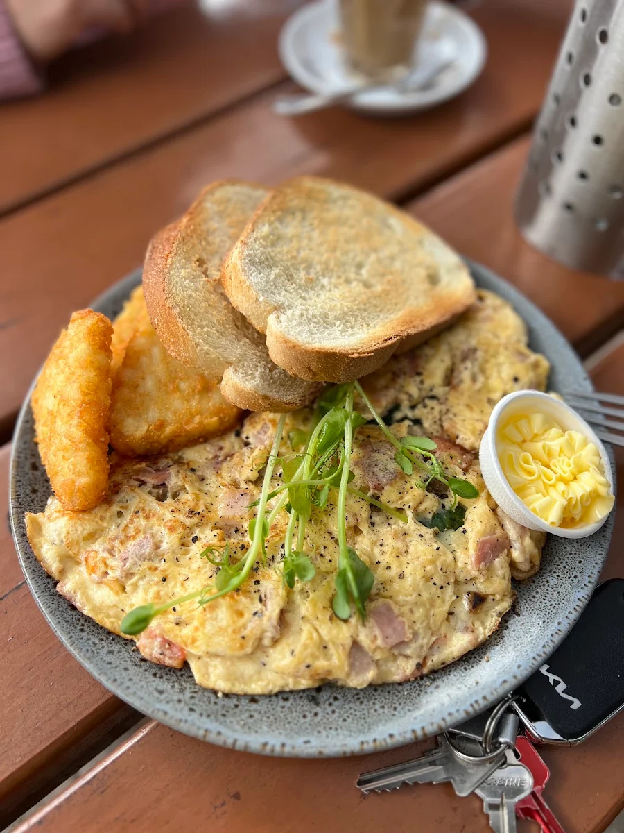 Omelette, Cuppashack Coffee Lounge