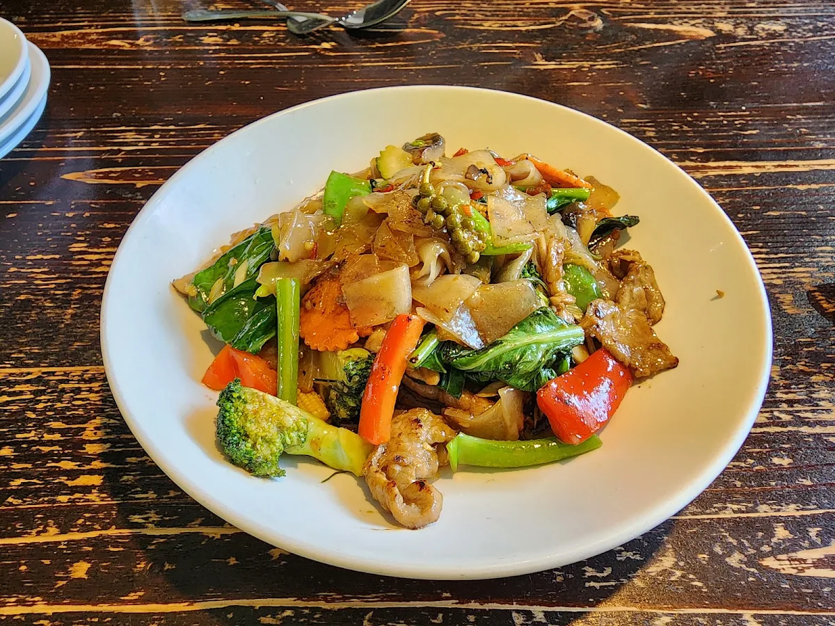 Pad Kee Mao Rice Noodles