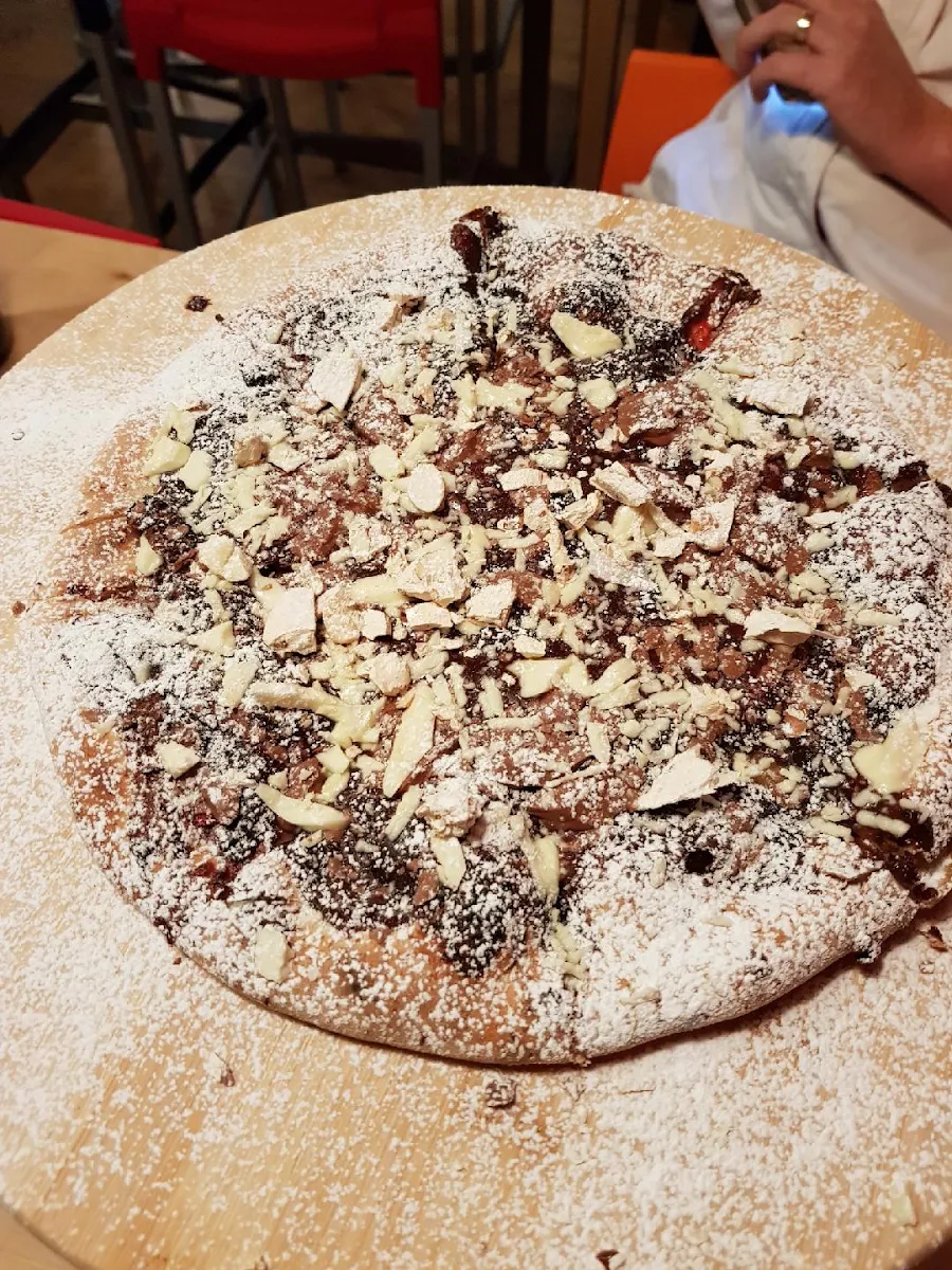 Apple Crumble, Slowdough Pizzas CLARKSON