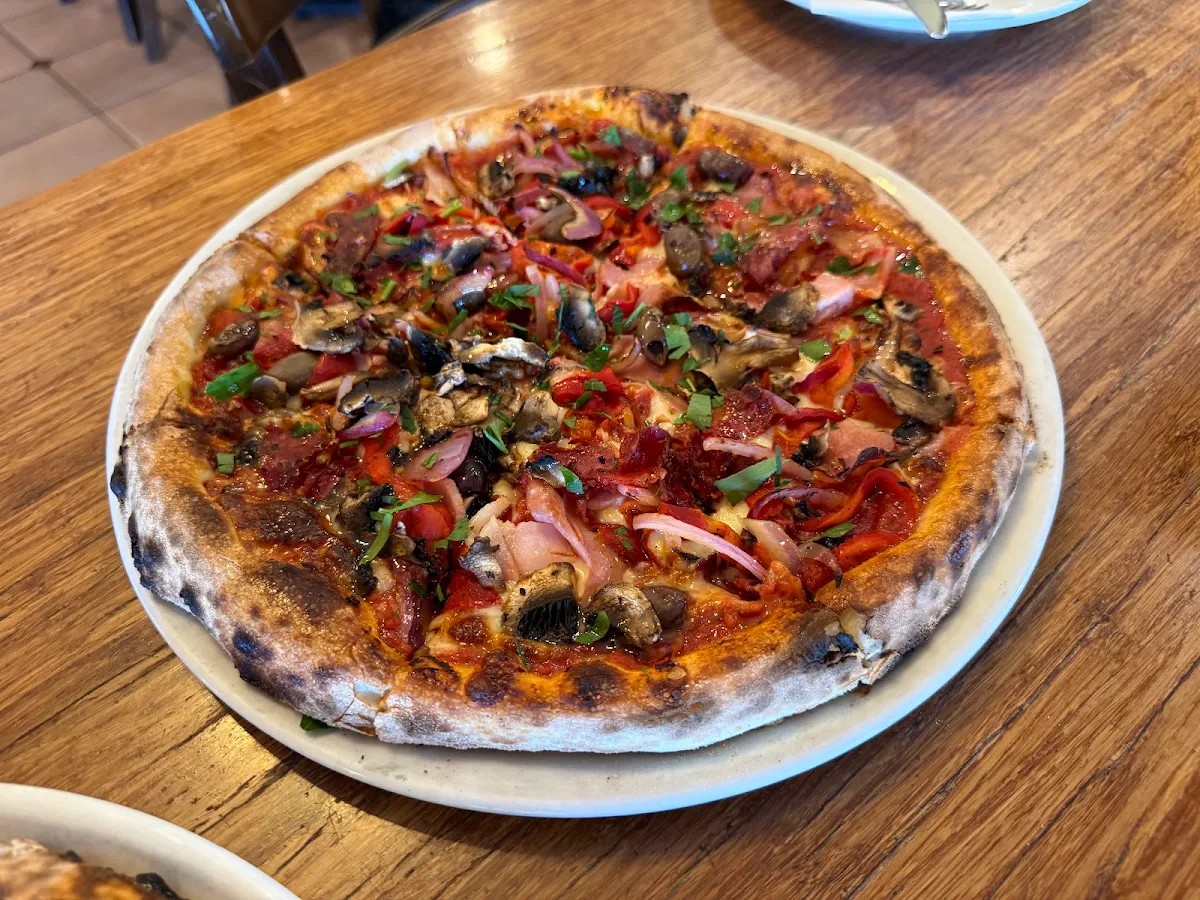 Diavola, Café Fellini