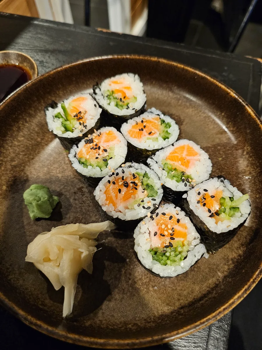 Salmon Maki