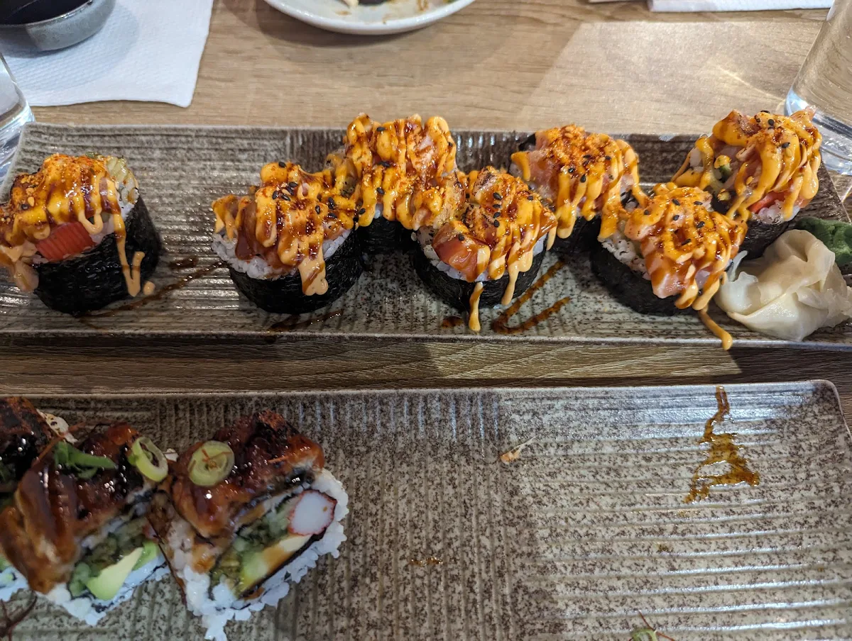 Spicy Salmon Roll