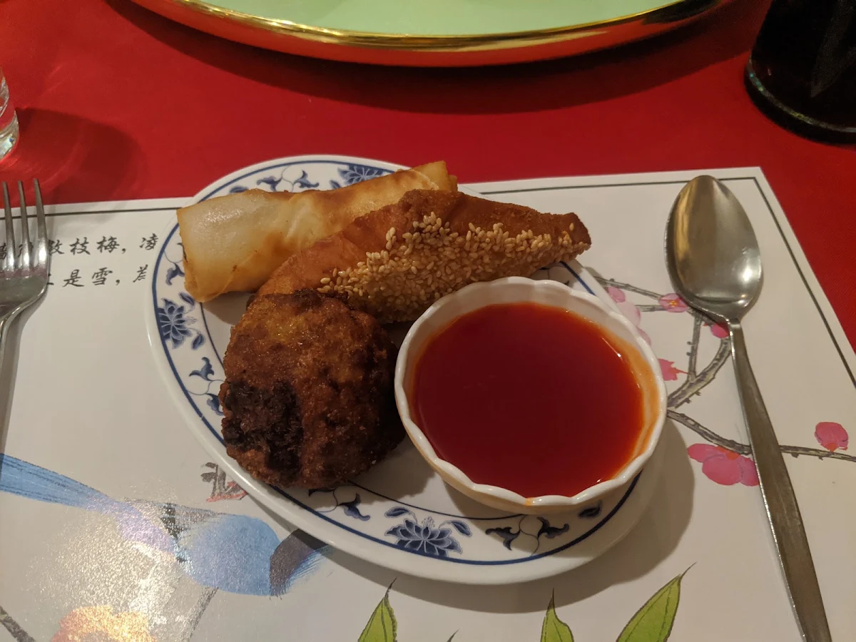 Highlights, Dragon Palace