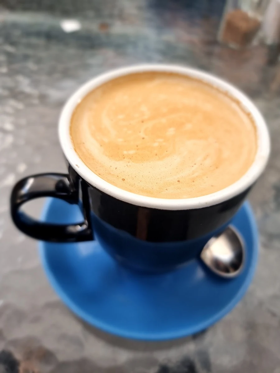 Flat White, Lokal Cafe 3030