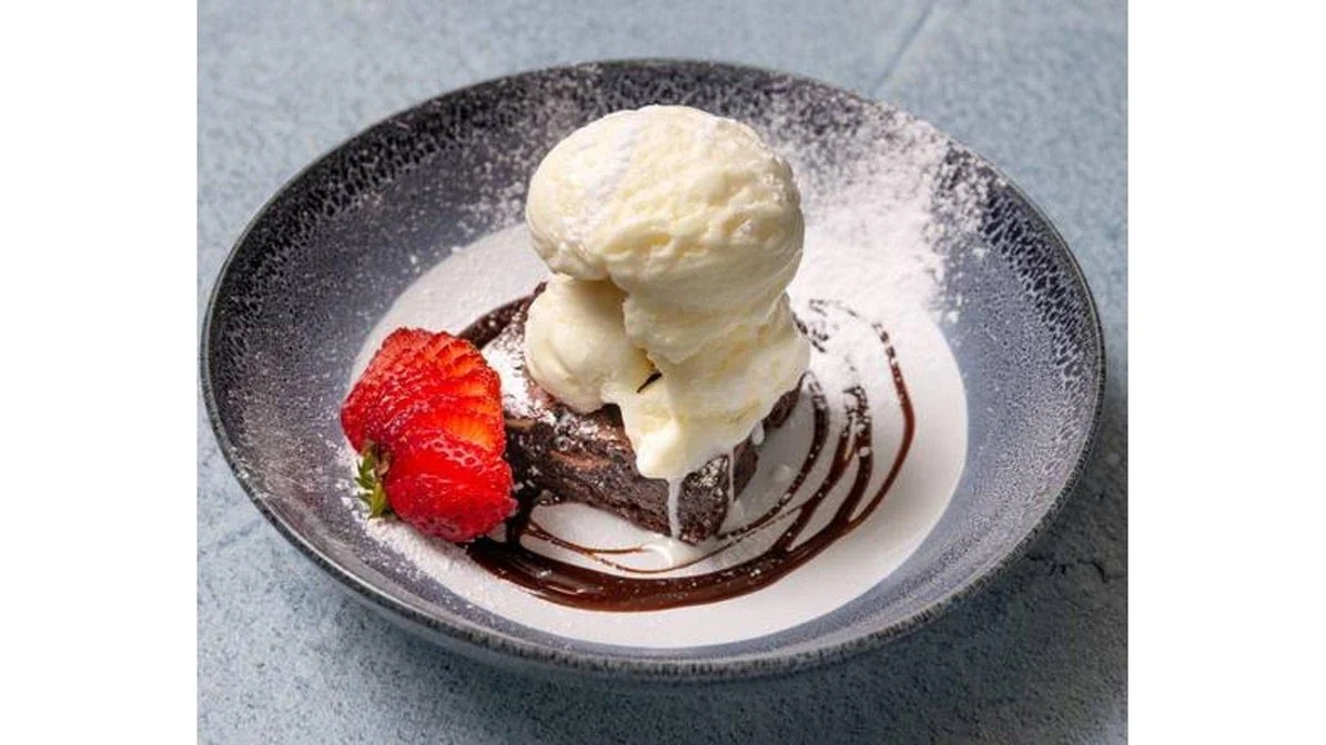 Highlights, Minto Mirage Bistro