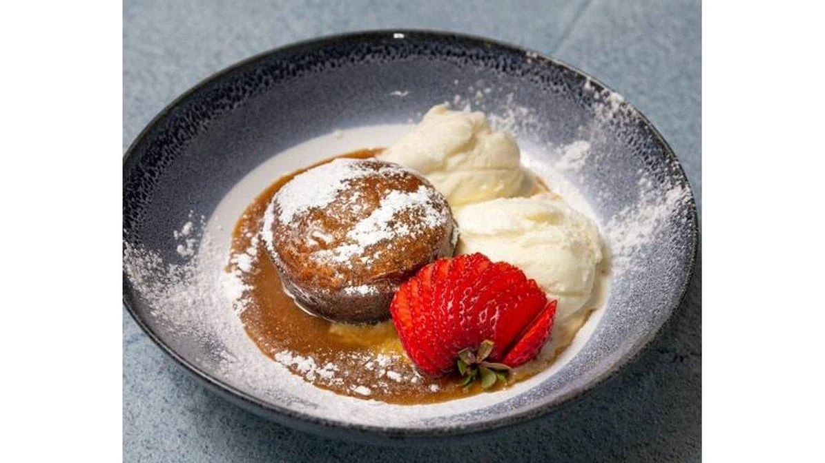 Highlights, Minto Mirage Bistro