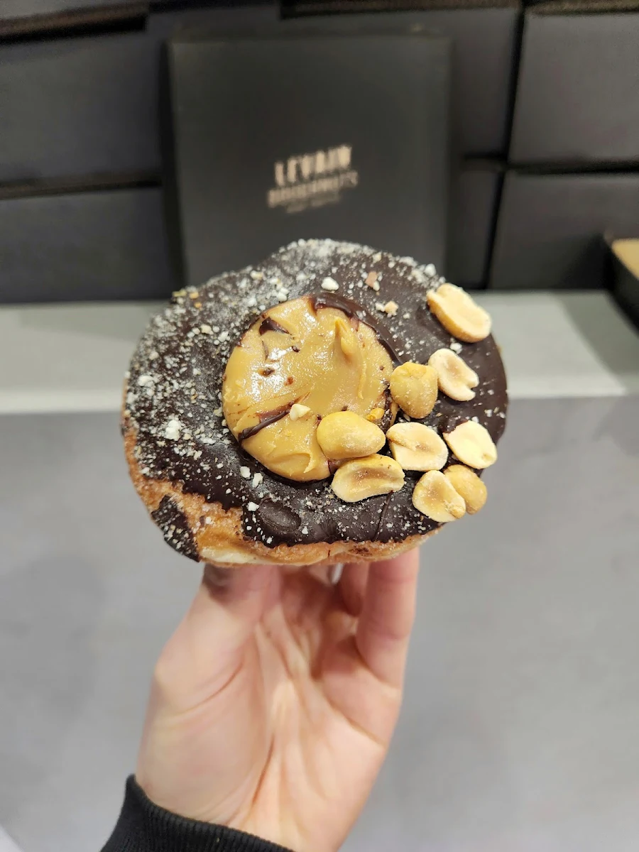 Snickers, Levain Doughnuts