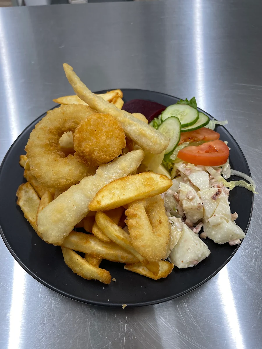 Highlights, Dingoes Diner