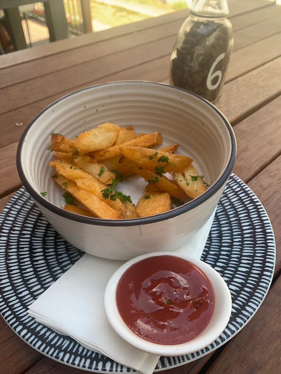 Chips, Cafe Gia
