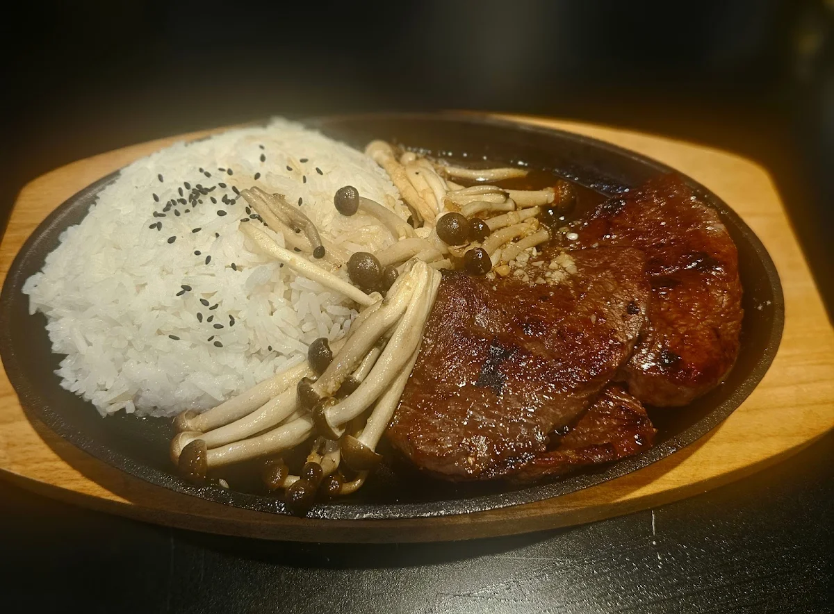 Highlights, New Idea Hotpot (牛煮意火煱店)