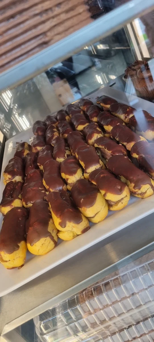 Eclair, Pastry Box