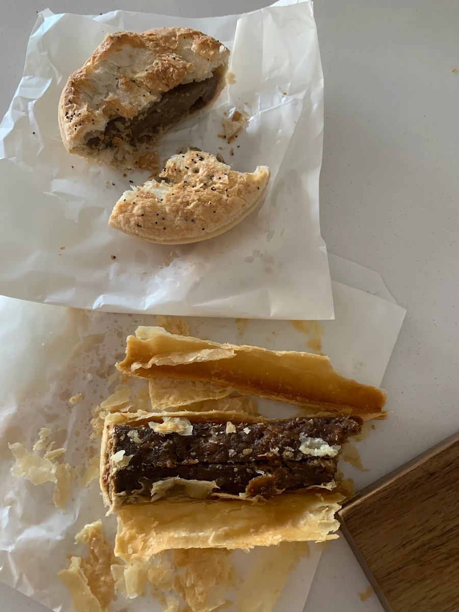 Highlights, NAMBOUR HEIGHT SUGAR & SPICE BAKERY