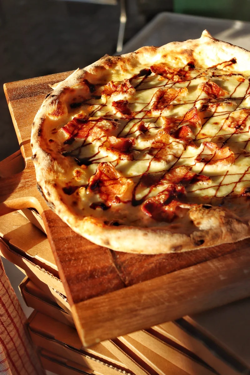 Highlights, Ric's Woodfire Pizza