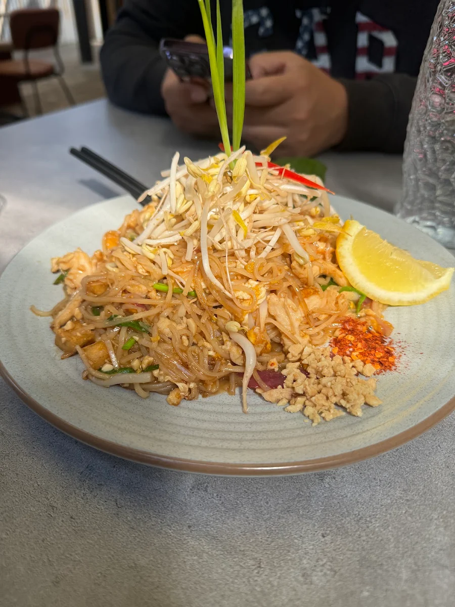 Highlights, Thai Thae Hurstville rooftop Westfield